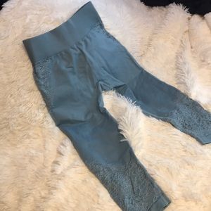 Fabletics Capri leggings